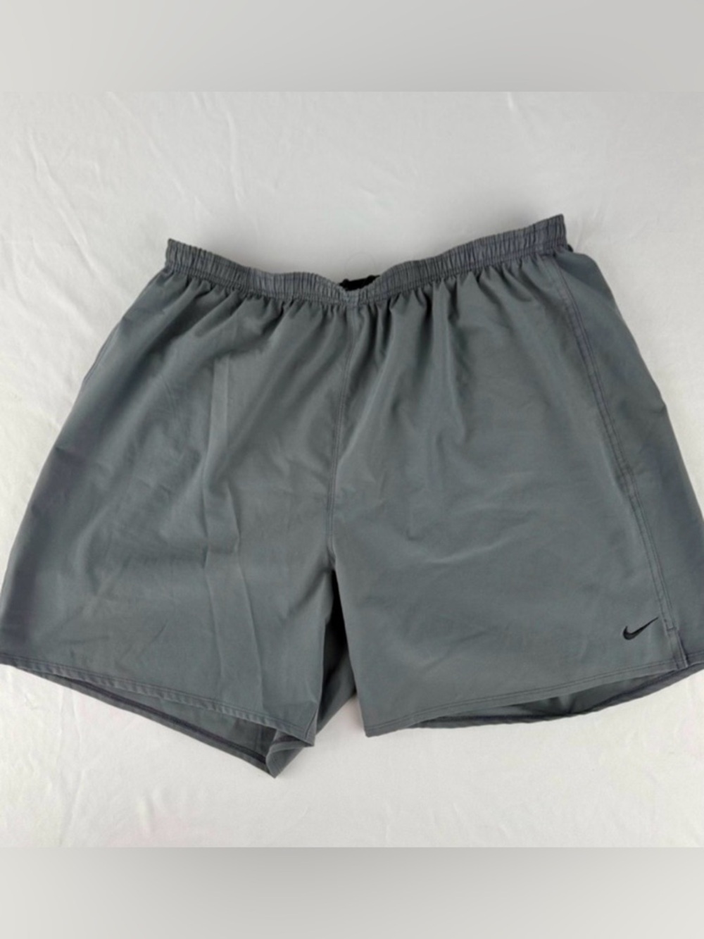 Nike Men’s Dark Gray Athletic Shorts with Built in Liner